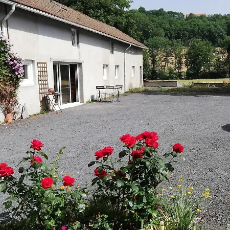 Grand 14 Personnes ,cour ,salle De Jeux, Proche Du Village , Commerces *