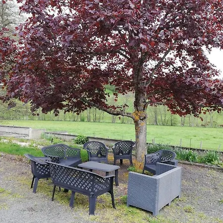 Grand 14 Personnes ,cour ,salle De Jeux, Proche Du Village , Commerces Holiday home