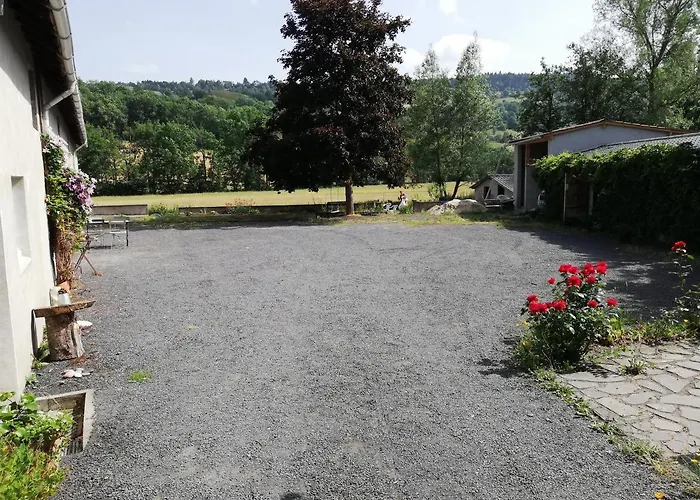 Grand 14 Personnes ,cour ,salle De Jeux, Proche Du Village , Commerces Holiday home Murat (Cantal)